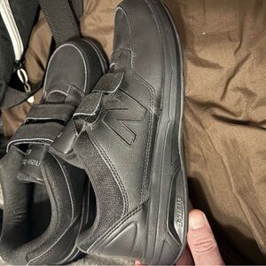 New Balance 813 Men's Hook and Loop Sneakers